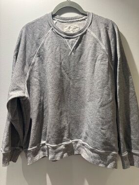 Women’s Crewneck Sweatshirt - Gray